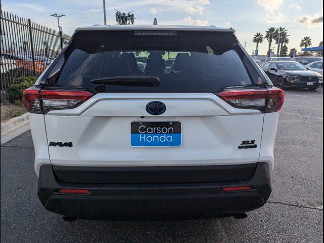 2022 Toyota RAV4 Hybrid XLE Premium