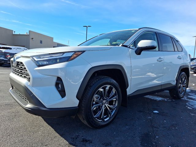 2022 Toyota RAV4 Hybrid XLE Premium