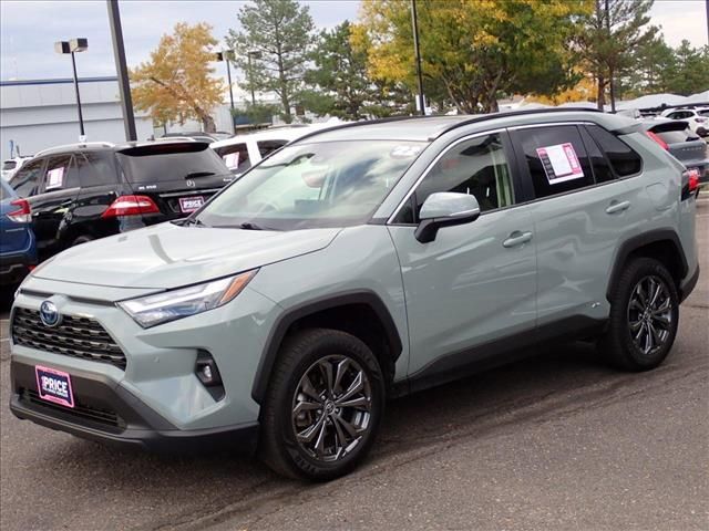 2022 Toyota RAV4 Hybrid XLE Premium