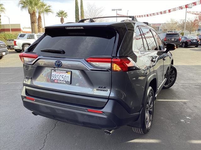 2022 Toyota RAV4 Hybrid XLE Premium