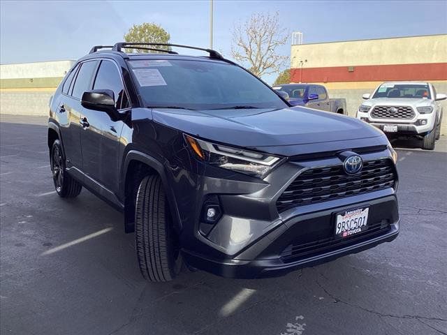 2022 Toyota RAV4 Hybrid XLE Premium