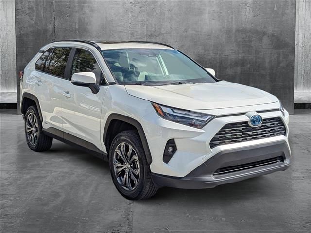 2022 Toyota RAV4 Hybrid XLE Premium