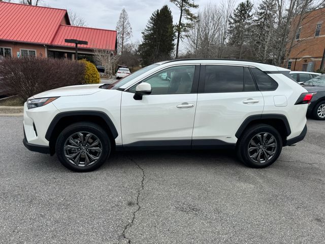 2022 Toyota RAV4 Hybrid XLE Premium