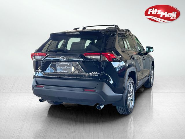 2022 Toyota RAV4 Hybrid XLE