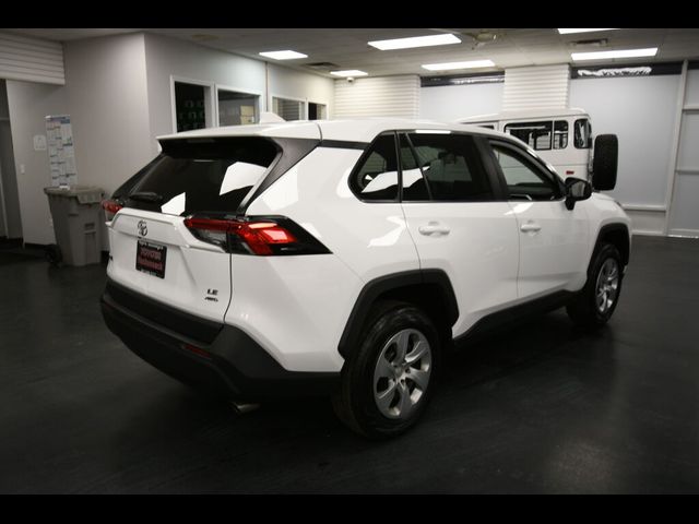 2022 Toyota RAV4 LE