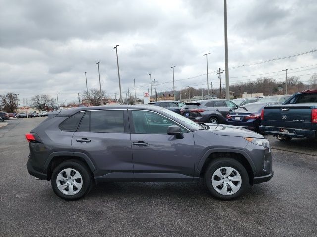 2022 Toyota RAV4 LE