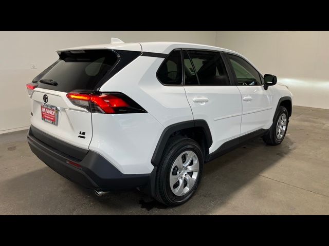 2022 Toyota RAV4 LE