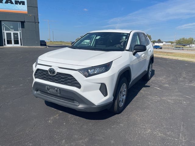 2022 Toyota RAV4 LE