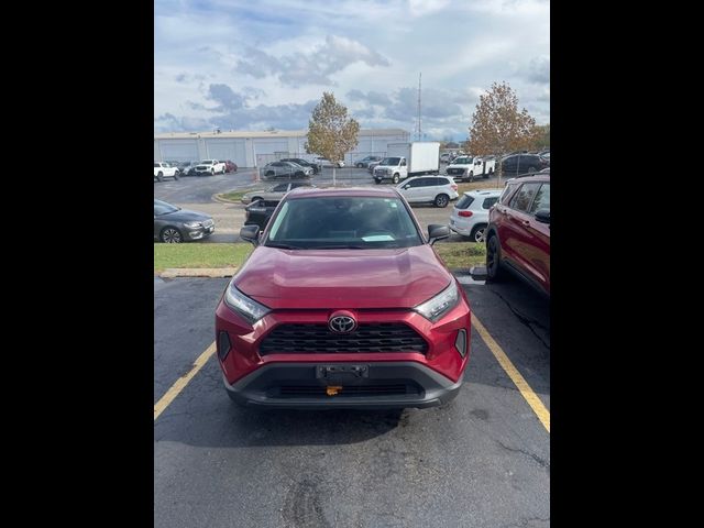 2022 Toyota RAV4 LE