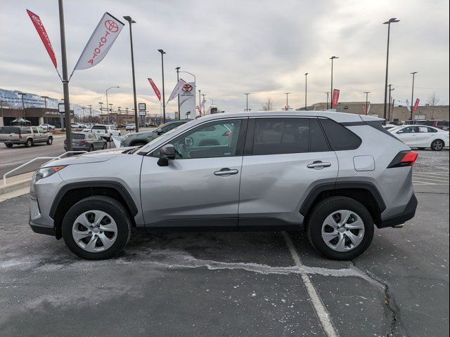 2022 Toyota RAV4 LE