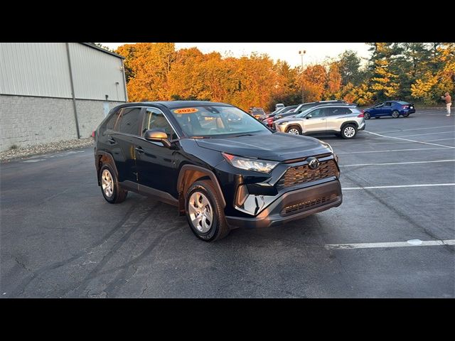 2022 Toyota RAV4 LE