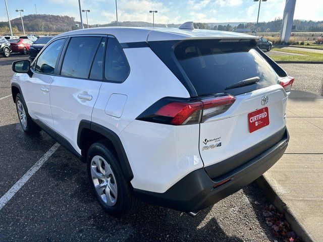 2022 Toyota RAV4 LE