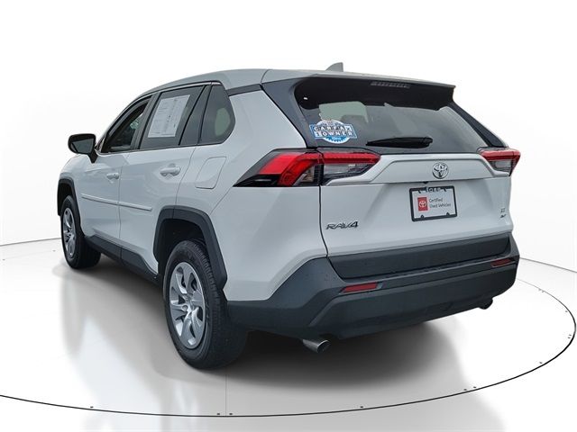 2022 Toyota RAV4 LE