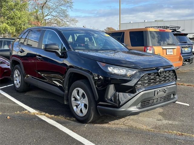 2022 Toyota RAV4 LE