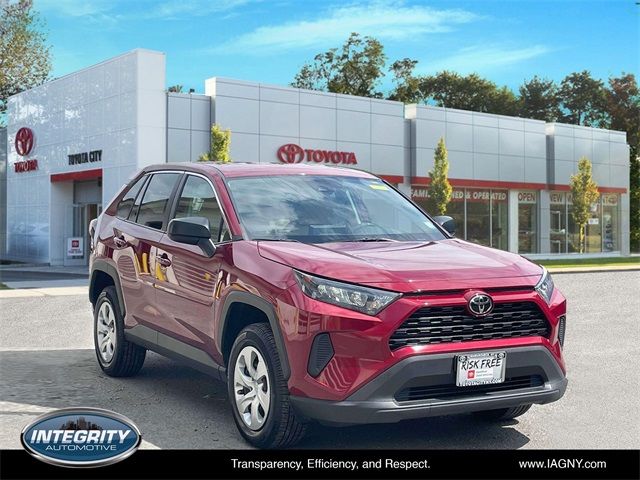 2022 Toyota RAV4 LE