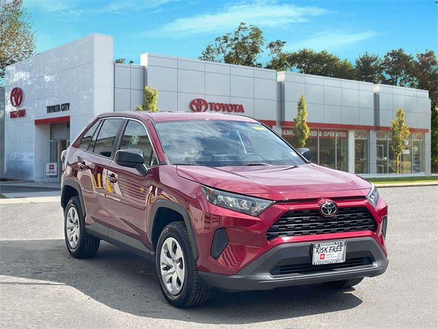 2022 Toyota RAV4 LE