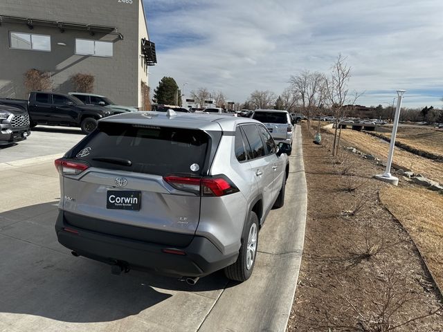 2022 Toyota RAV4 LE