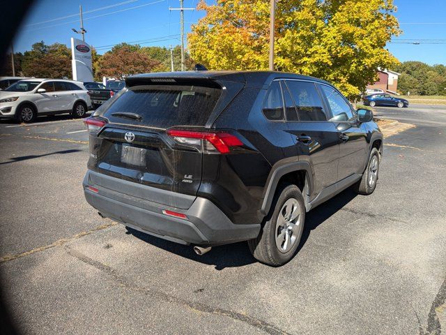 2022 Toyota RAV4 LE