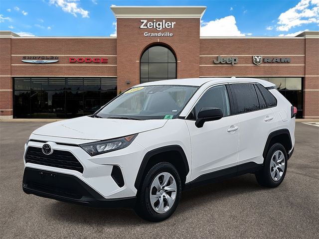 2022 Toyota RAV4 LE