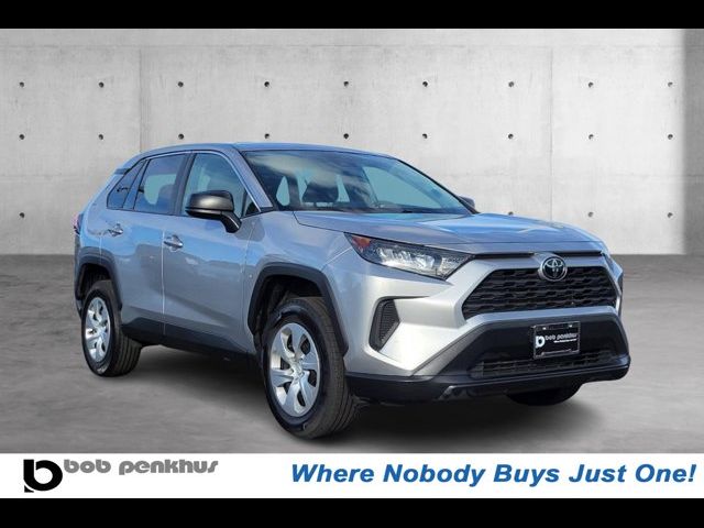 2022 Toyota RAV4 LE