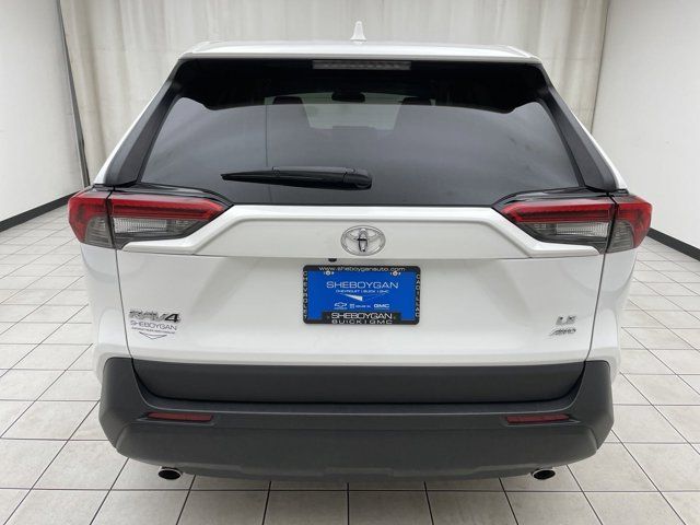 2022 Toyota RAV4 LE