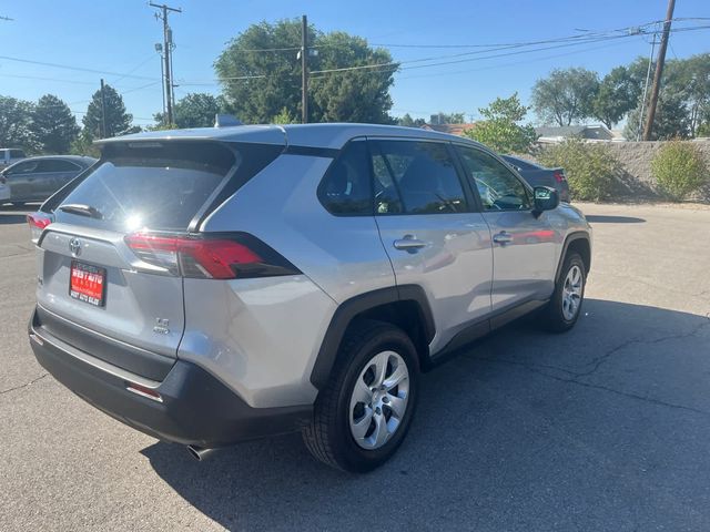 2022 Toyota RAV4 LE