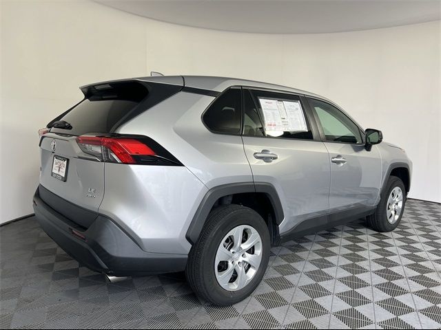 2022 Toyota RAV4 LE