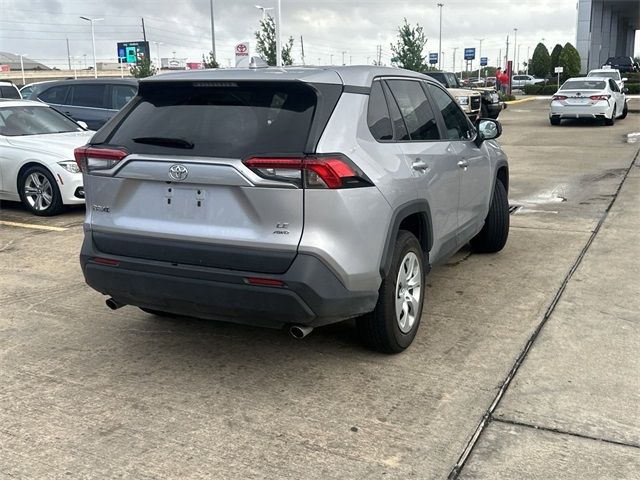 2022 Toyota RAV4 LE