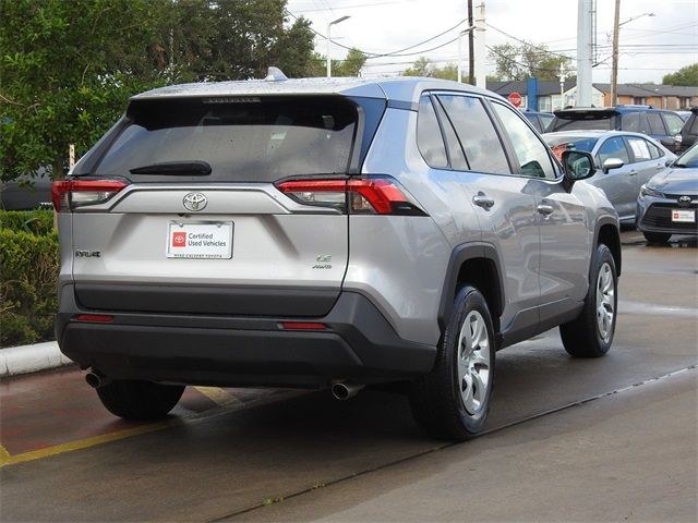 2022 Toyota RAV4 LE