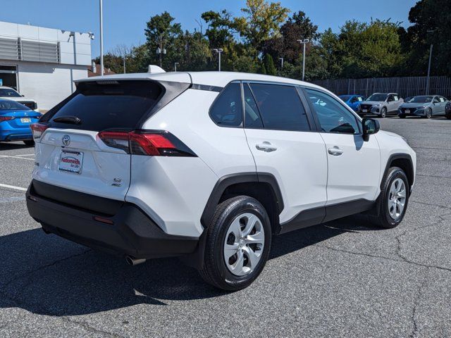 2022 Toyota RAV4 LE