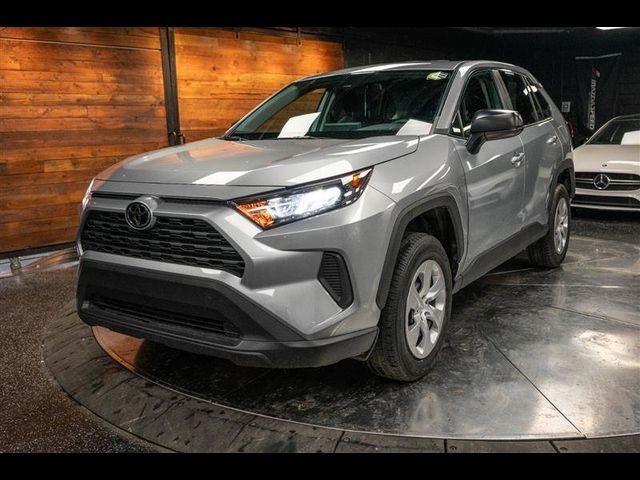 2022 Toyota RAV4 LE