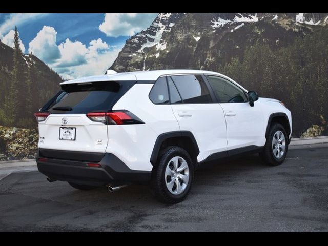 2022 Toyota RAV4 LE