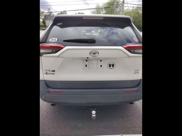 2022 Toyota RAV4 LE