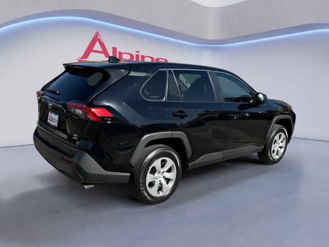 2022 Toyota RAV4 LE