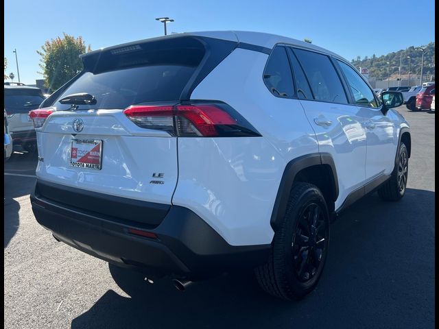 2022 Toyota RAV4 LE