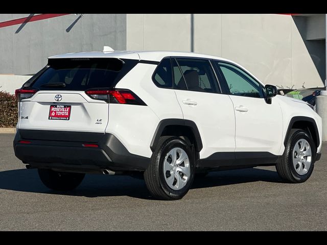 2022 Toyota RAV4 LE