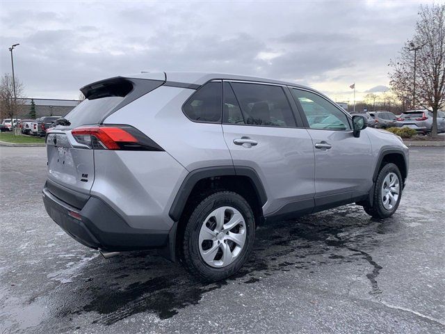 2022 Toyota RAV4 LE