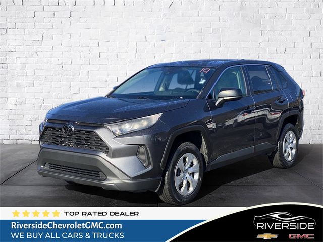 2022 Toyota RAV4 LE