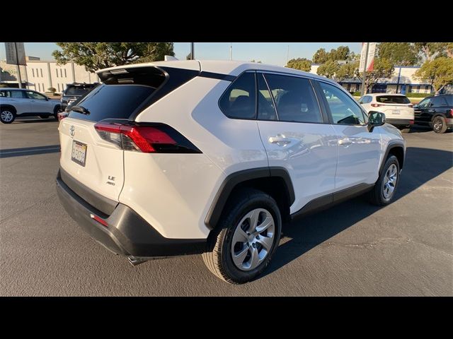 2022 Toyota RAV4 LE