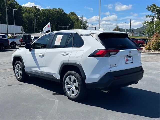 2022 Toyota RAV4 LE