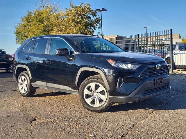 2022 Toyota RAV4 LE