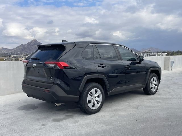 2022 Toyota RAV4 LE