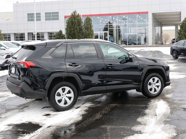 2022 Toyota RAV4 LE