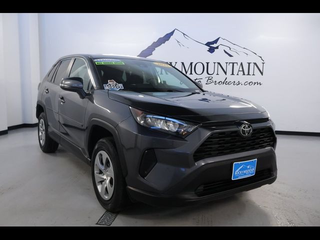 2022 Toyota RAV4 LE