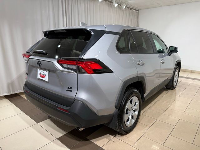 2022 Toyota RAV4 LE