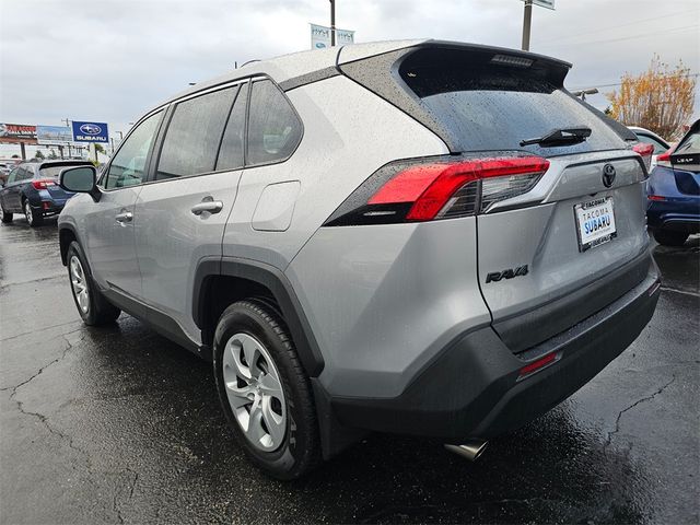 2022 Toyota RAV4 LE