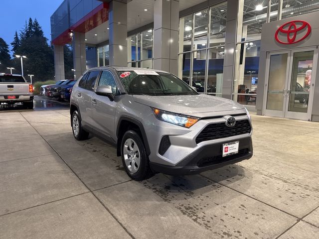 2022 Toyota RAV4 LE