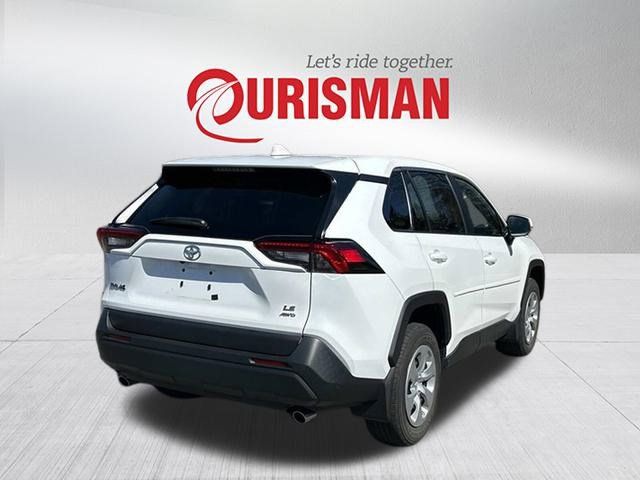 2022 Toyota RAV4 LE