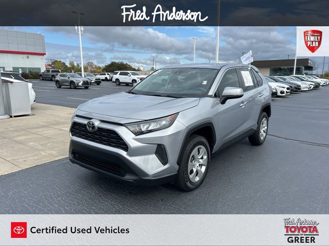 2022 Toyota RAV4 LE