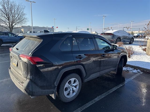 2022 Toyota RAV4 LE